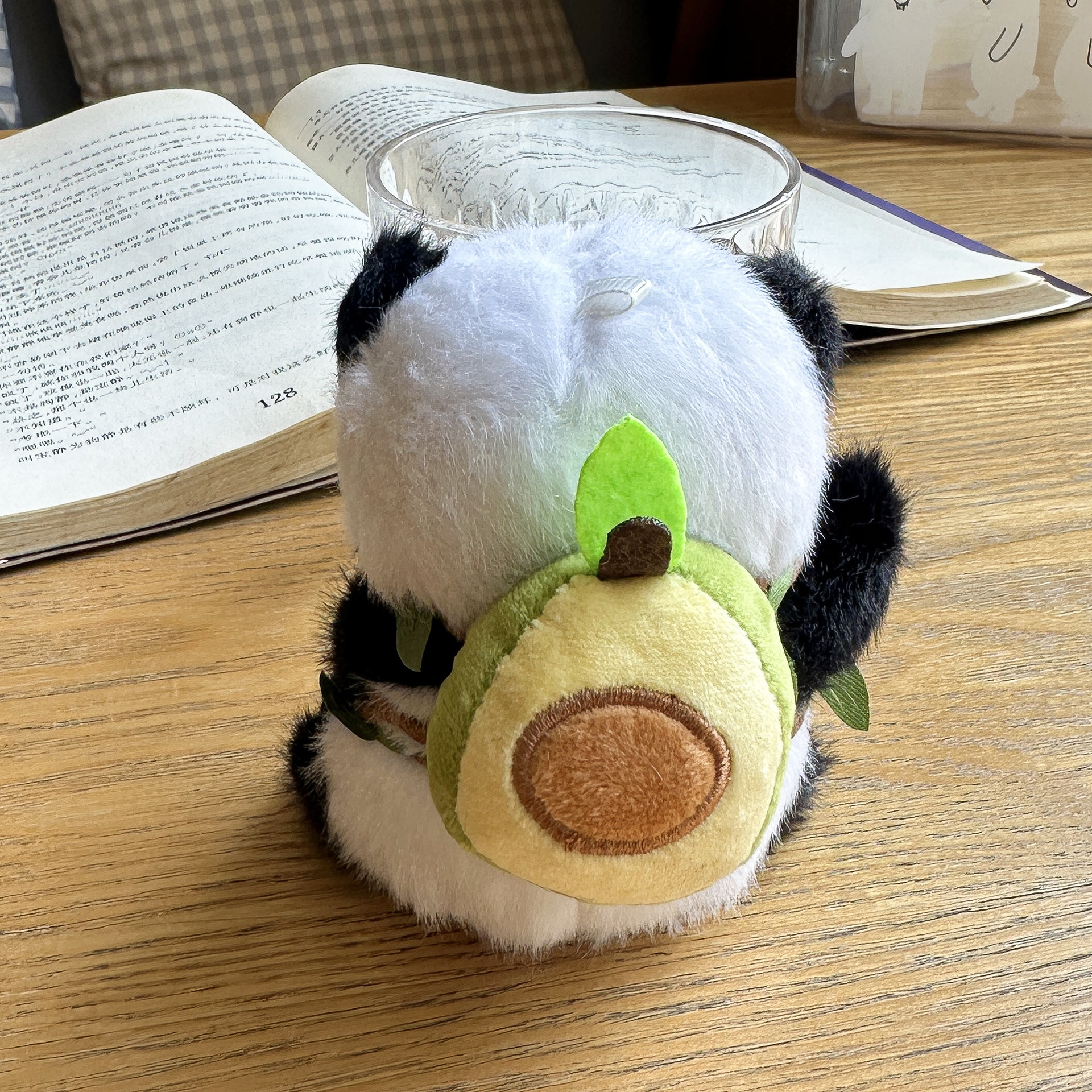 Cute giant panda plush toys, national treasure panda dolls, pendants, small ornaments, stuffed dolls, and tourist souvenirs pic 3