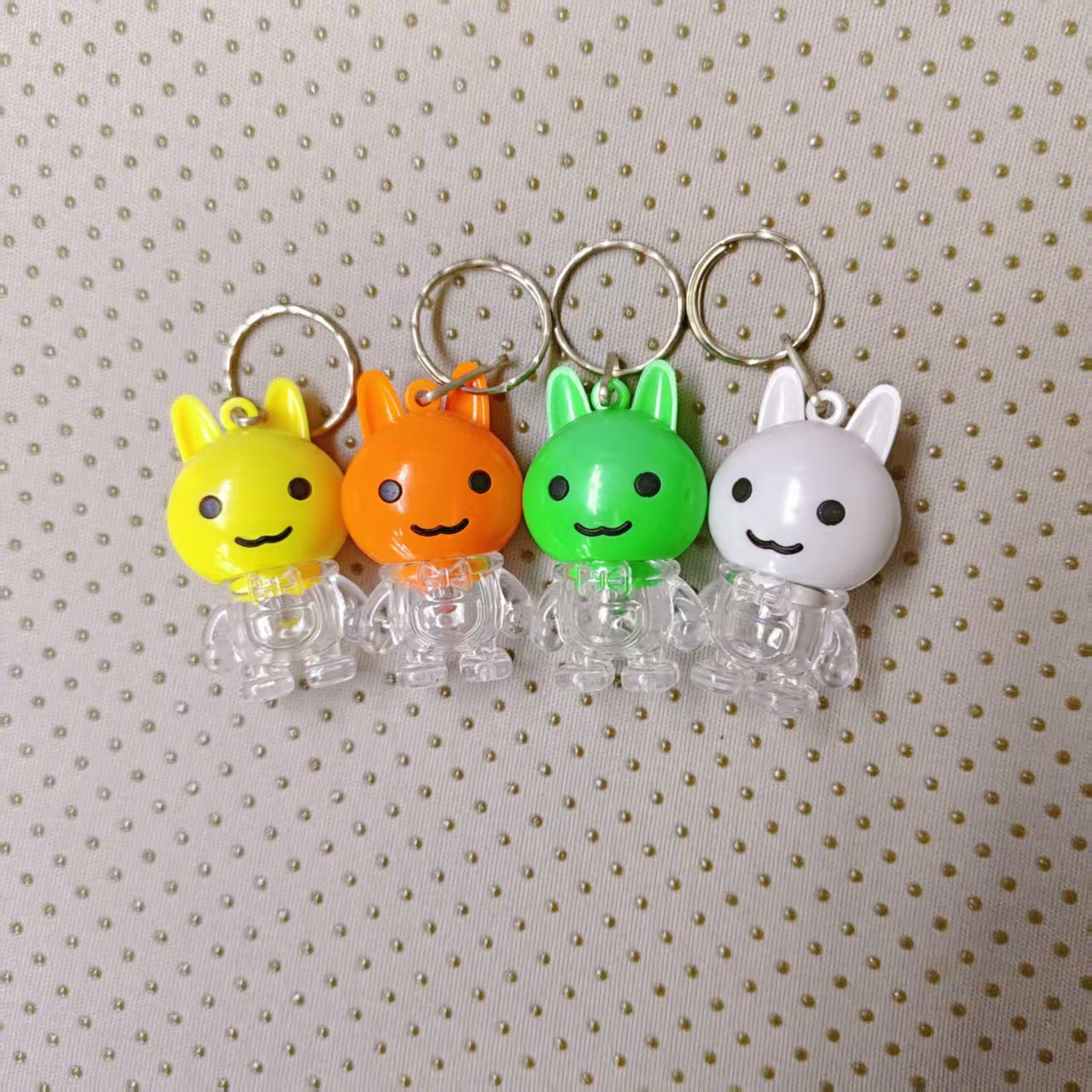 Cartoon rabbit-shaped keychain main body flowing sand oil toy Song Jin Little horse pendant keychain accessory pic 1