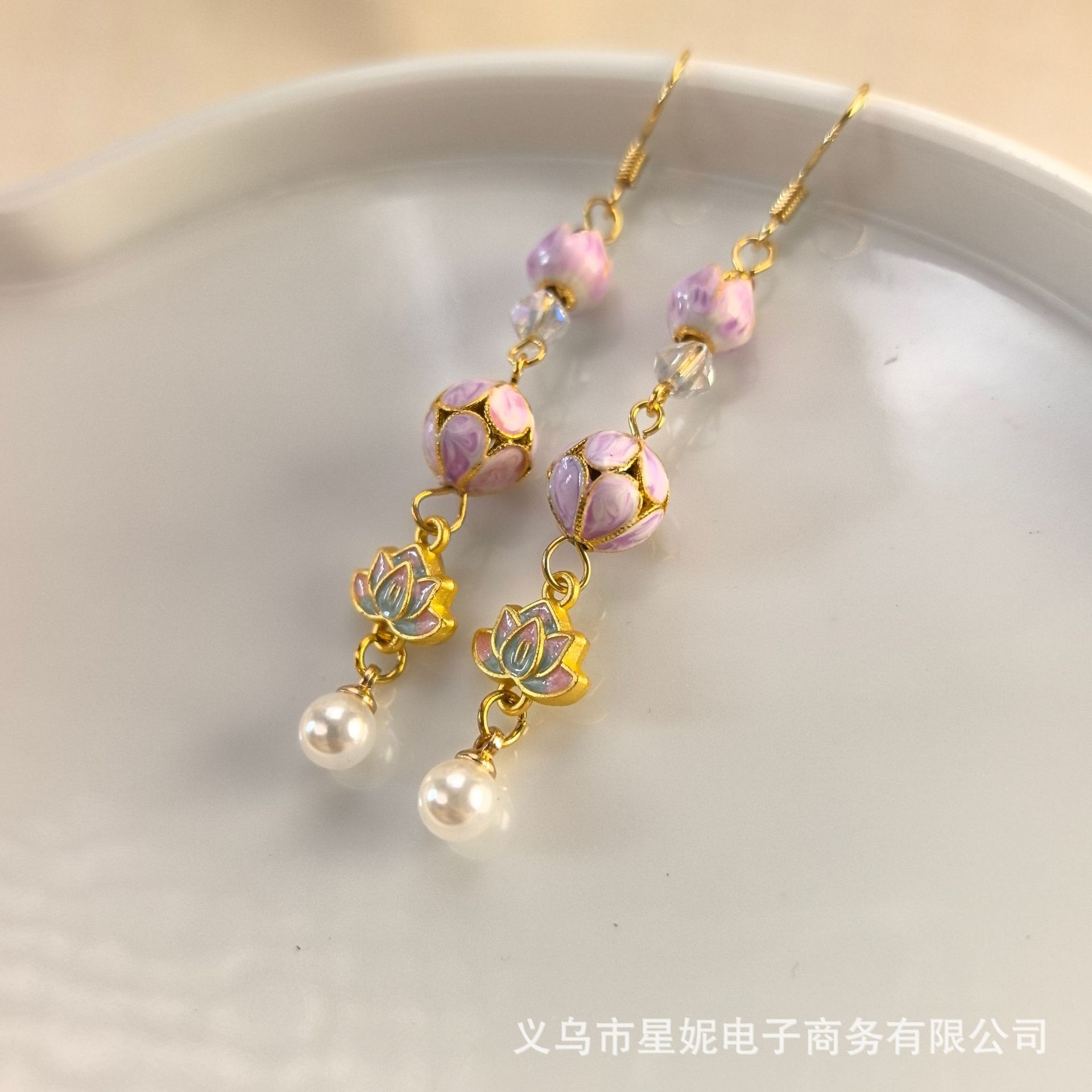 粉色莲花造型锆石耳环耳饰时尚耳饰品批发女款潮流耳环详情5