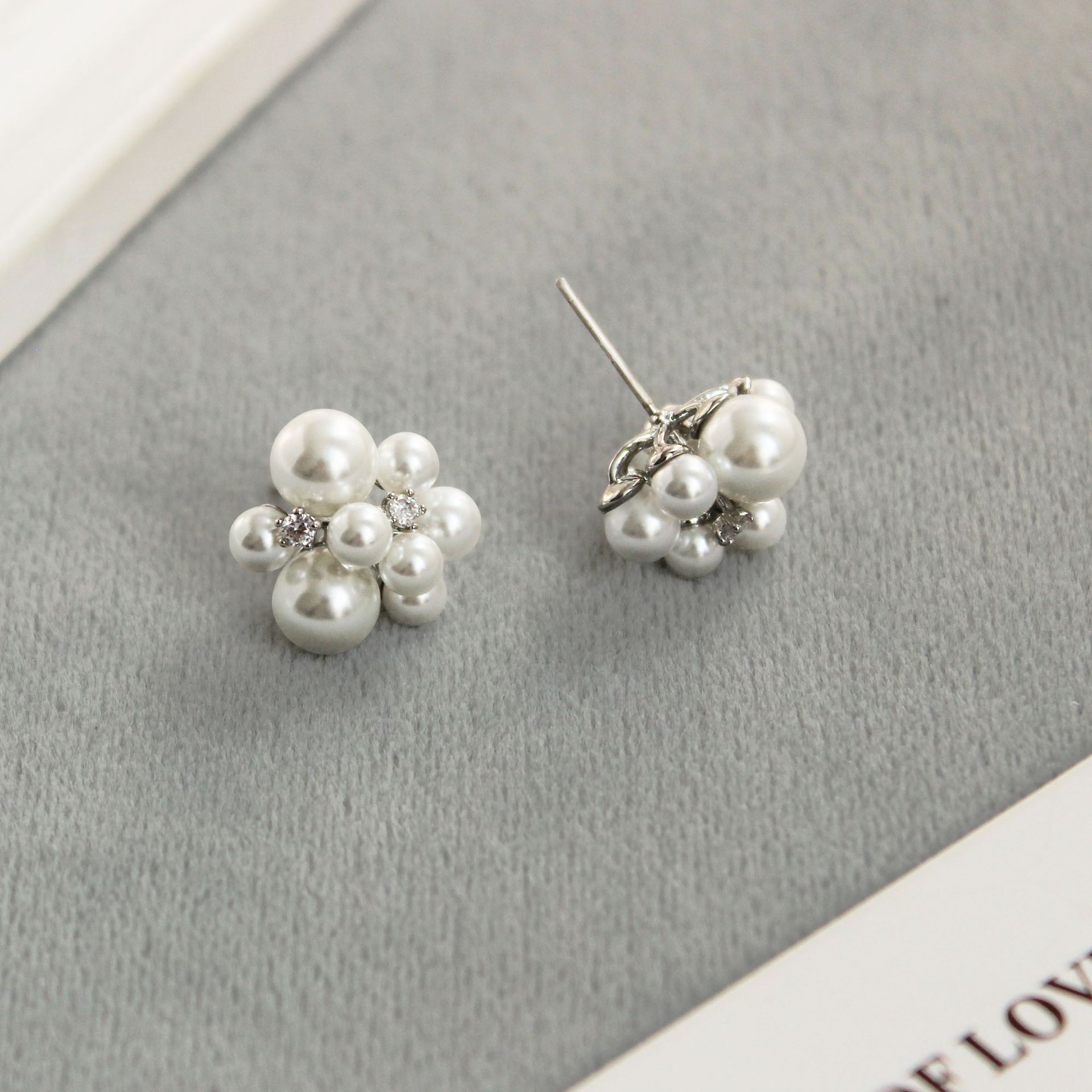 TASA家花束珍珠耳钉爆款法式简约小众高贵高级感轻奢锆石珍珠耳钉详情9