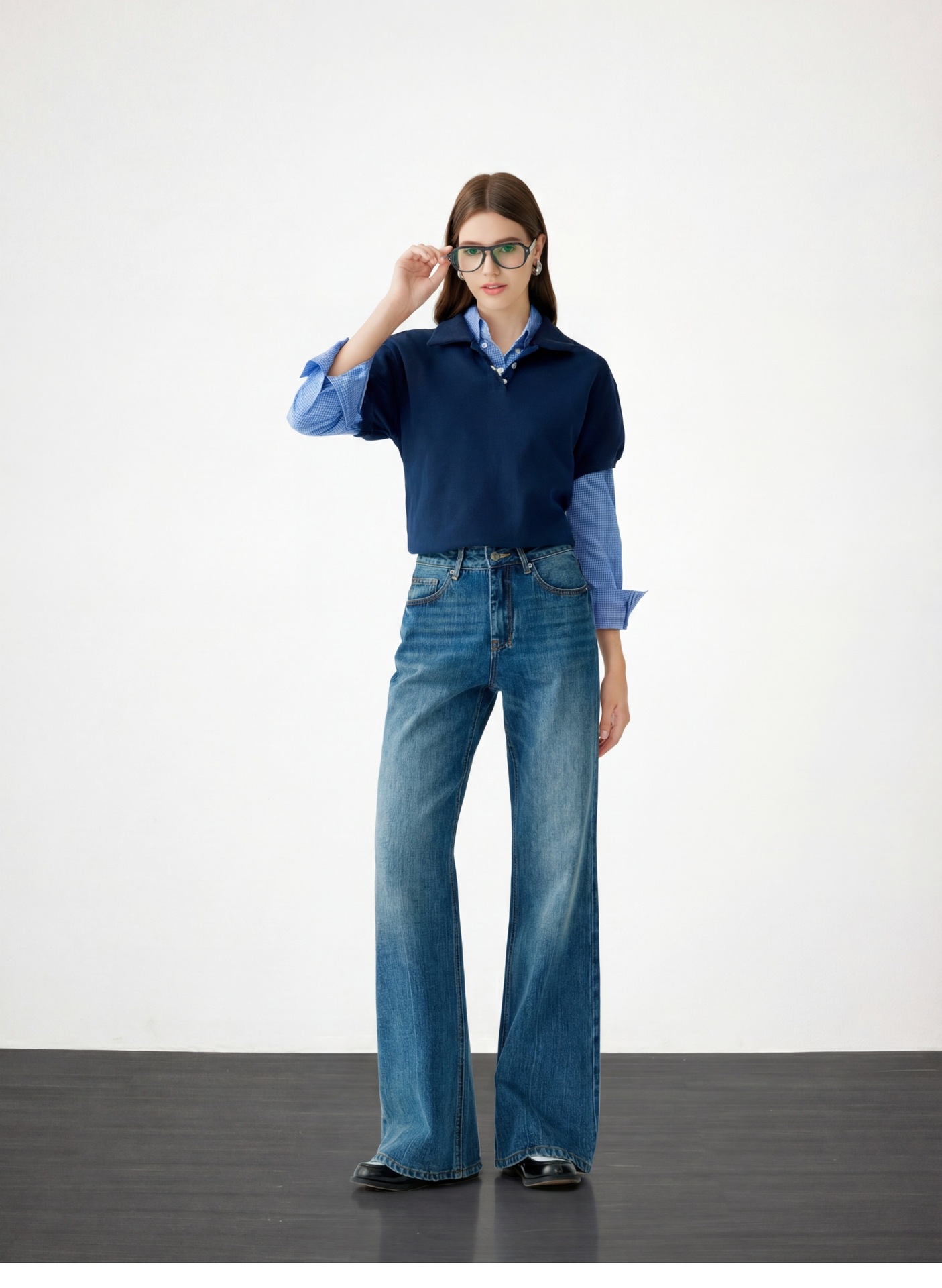 High-end, loose, non-leg-hugging, slightly flared jeans for women 2026 spring, high-waisted flared pants for women, narrow wide-leg pants pic 9