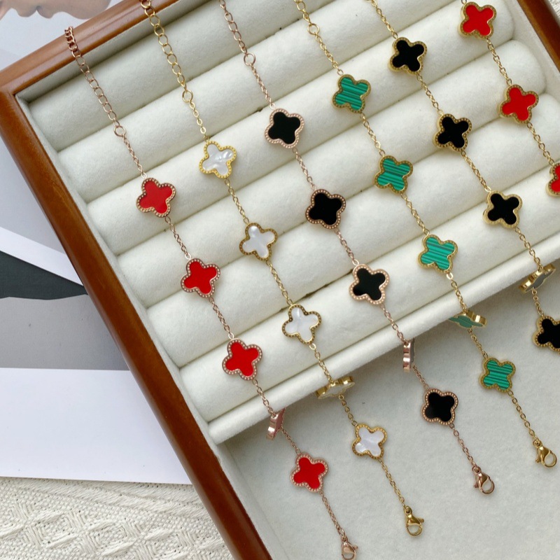 不掉色五朵四叶草钛钢手链镀18K金色时尚经典气质韩版小众批发详情2