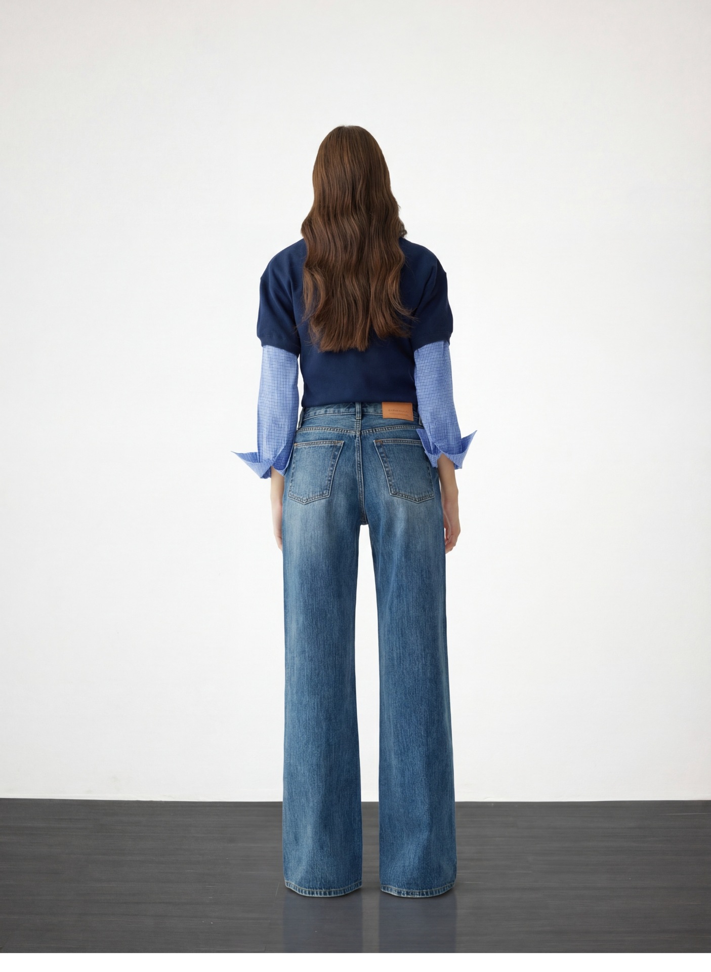 High-end, loose, non-leg-hugging, slightly flared jeans for women 2026 spring, high-waisted flared pants for women, narrow wide-leg pants pic 10
