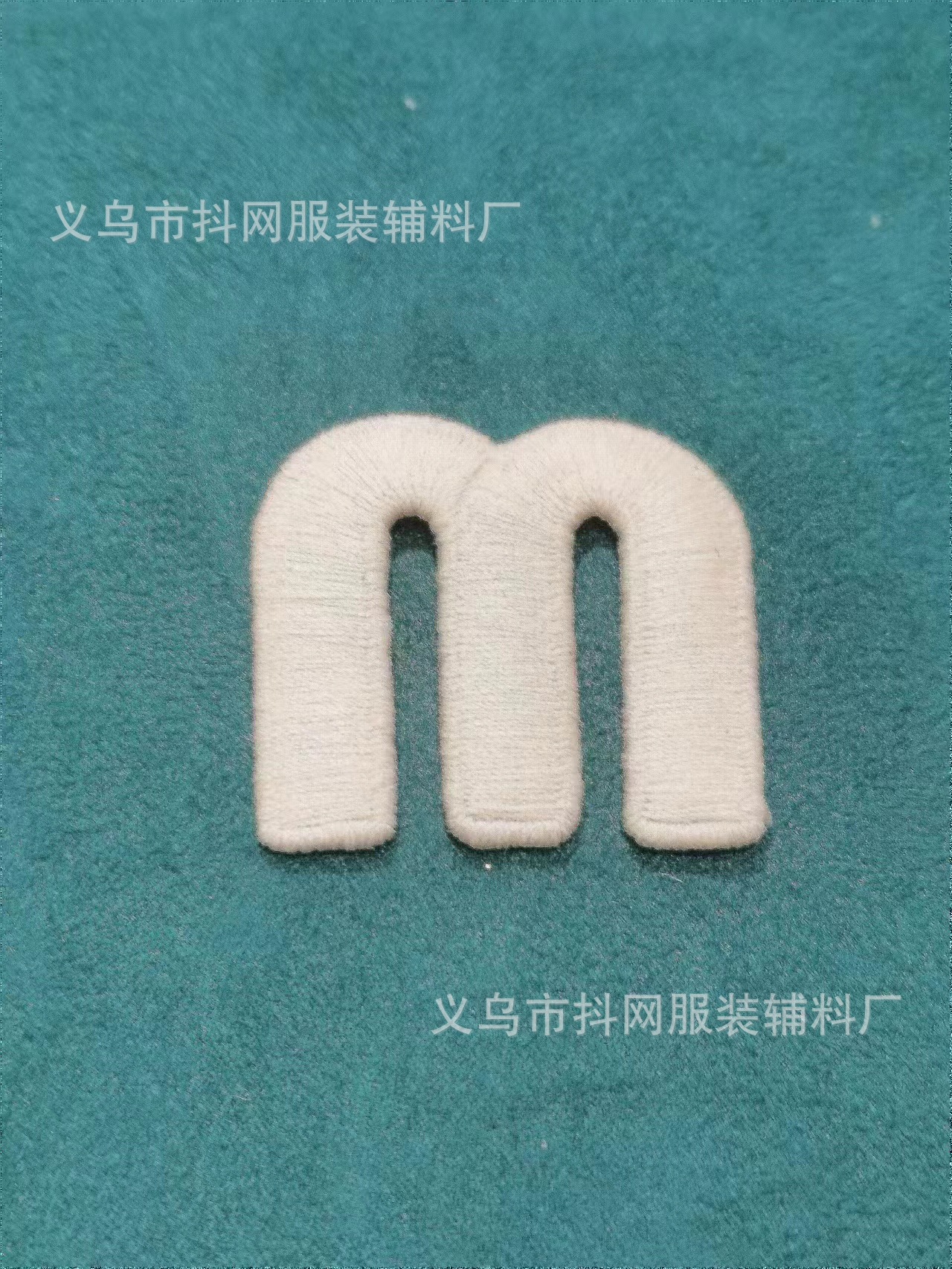 英文字母帽子绣标补贴衣服标志logo高级刺绣布贴可缝大号缝制补丁详情6