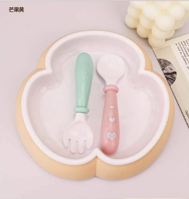 厂家直销宝宝餐盘软胶吸盘一体式自主进食防摔花瓣餐具辅食婴儿用详情10