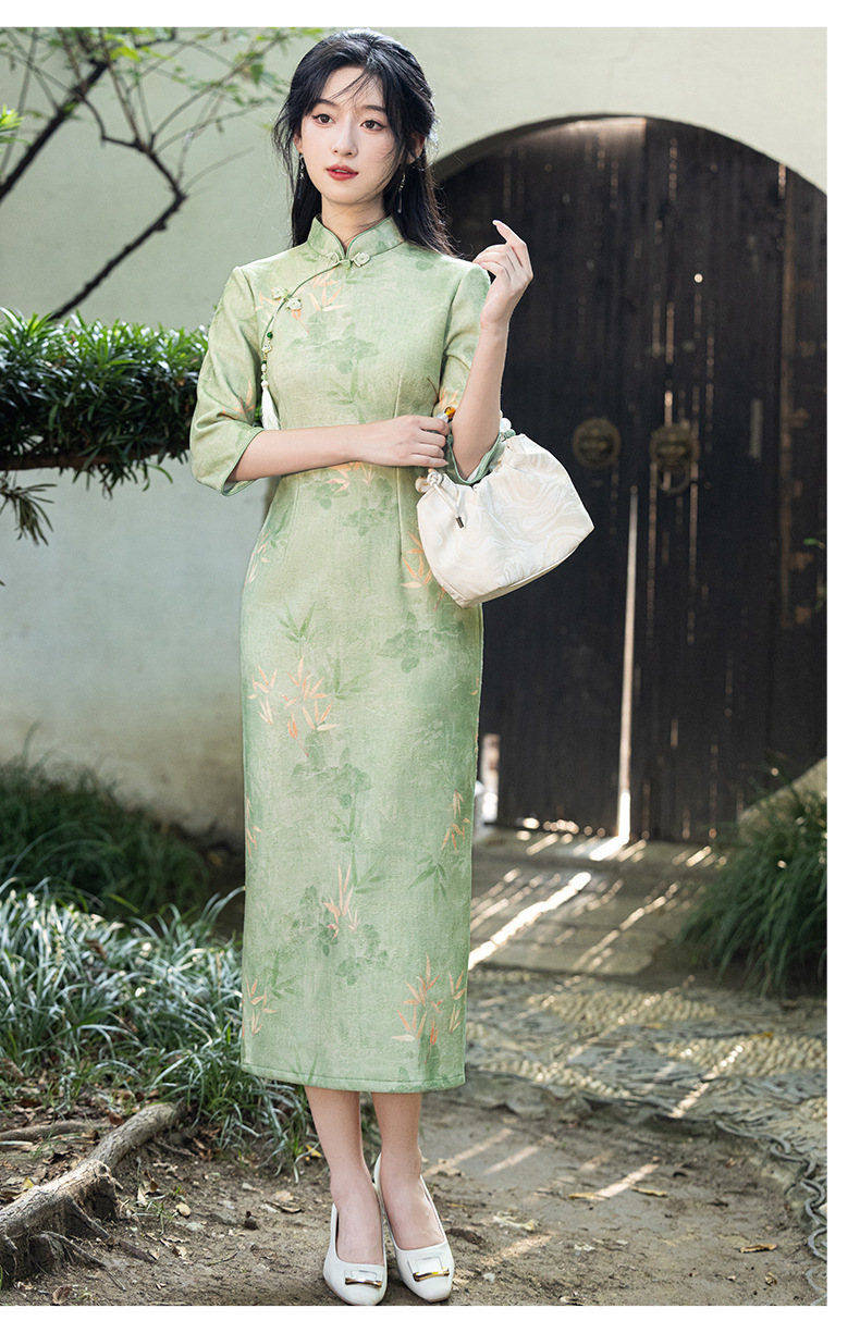 New Chinese-style spring/summer jacquard milk silk mid-sleeved long 2025 new Chinese-style daily artistic modified cheongsam dress pic 11