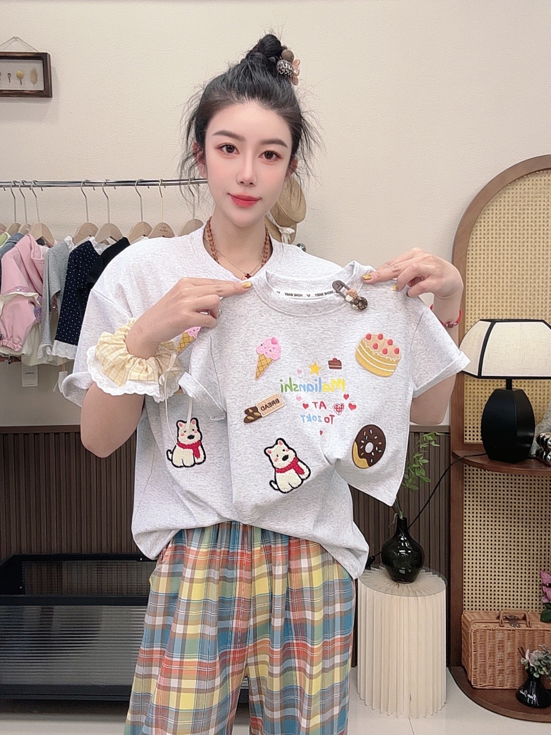 2025 Rainbow Cake Summer New Homemade Heavy Embroidery Girls' Parent-Child Set, short-sleeved T-shirt, plaid Pants pic 5