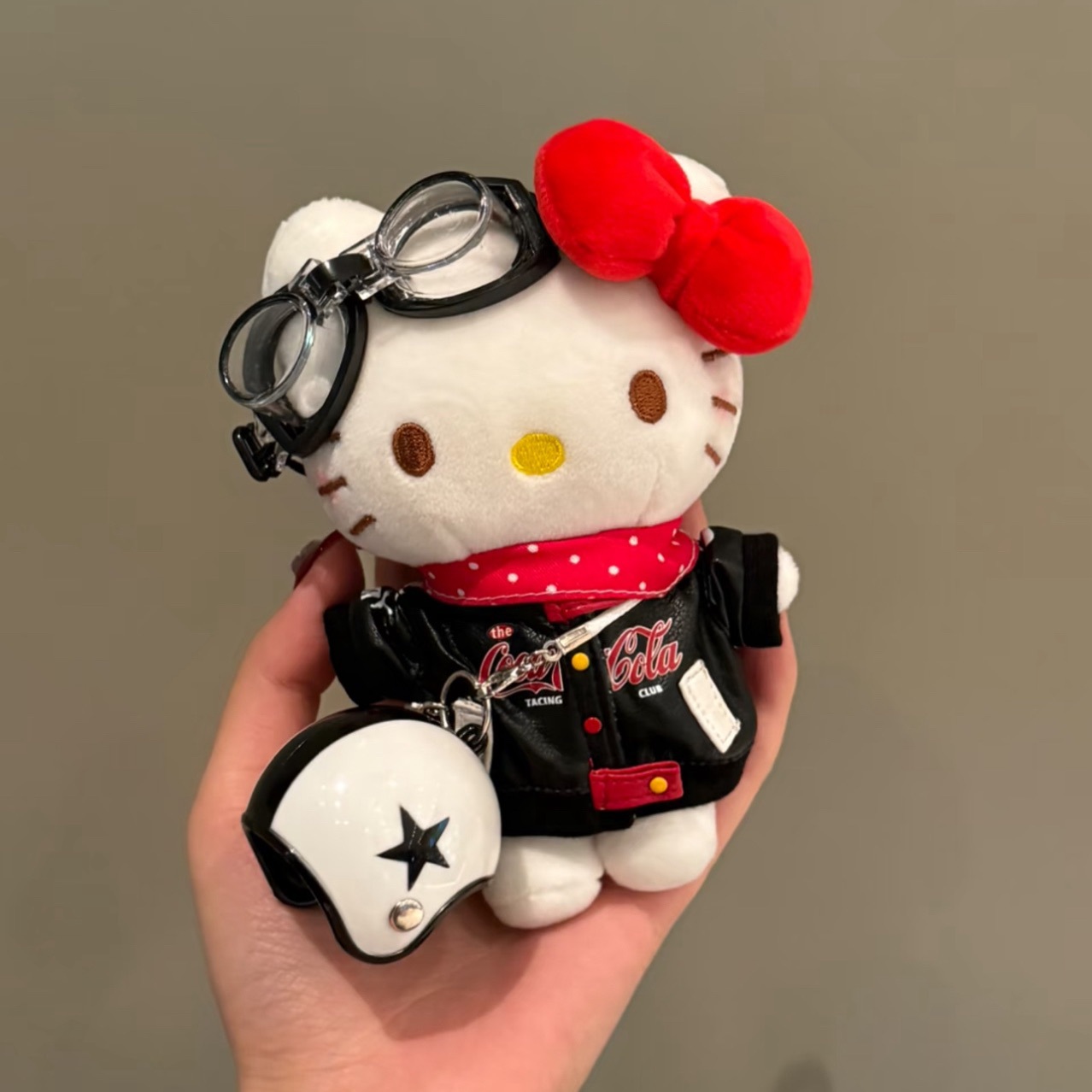 Authentic classic KT hellokitty backpack bag pendant, cartoon cute Hello Kitty keychain, plush doll for girls pic 4