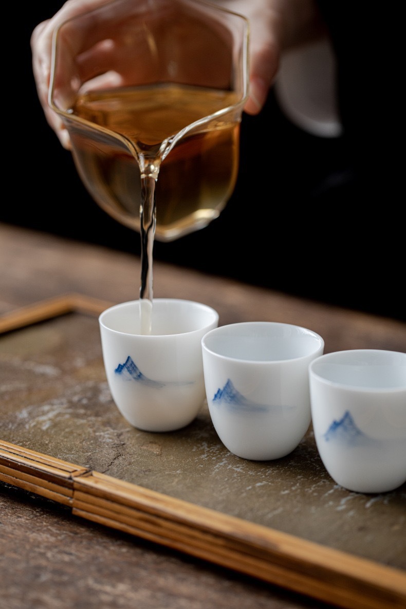 陶瓷茶杯主人杯手绘兰花品茗杯功夫茶杯家用单杯釉下彩喝茶小茶杯详情6