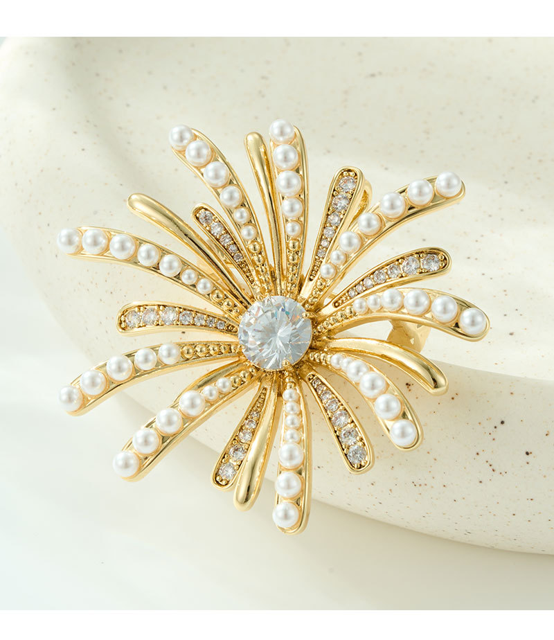 The light luxury and high-end starlight fireworks brooch features an original design of copper alloy, real gold electroplating and zircon imitation pearl pic 20