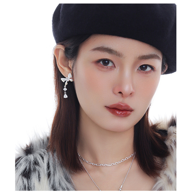 Asymmetrical bow earrings for women, original and niche design, sweet and elegant, high-end, 925 silver needle earrings pic 10