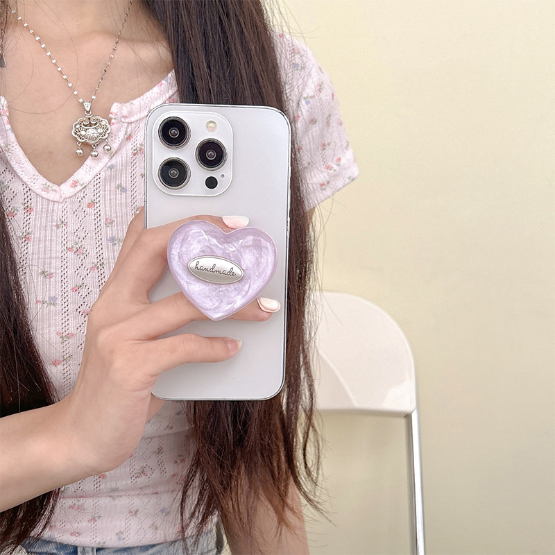 Colorful heart-shaped phone airbag stand, English light luxury ins style, high-end magnetic back sticker, desktop TV watching stand pic 8