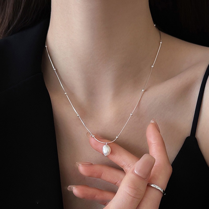Titanium steel freshwater pearl pendant necklace, Korean style Instagram simple collarbone chain, non-fading, fashionable and versatile necklace pic 13