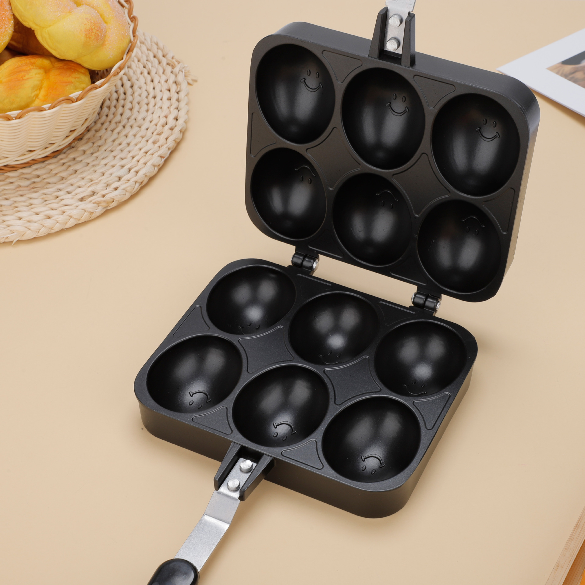 Commercial cake molds, gas baking trays, egg waffle machines, and home Hong Kong-style egg waffle machines pic 4