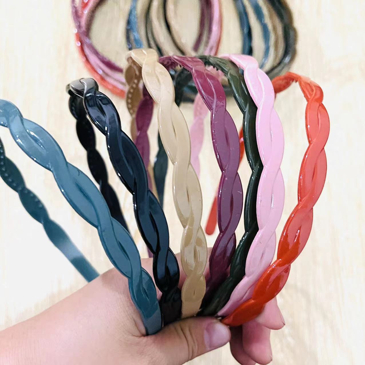【 Zone 1-5 】 Double braid headband 20/ pack Double braid headband Sweet and elegant, thin headband for going out, hair clip with a girlish heart, Korean headwear, one or two yuan supply pic 2