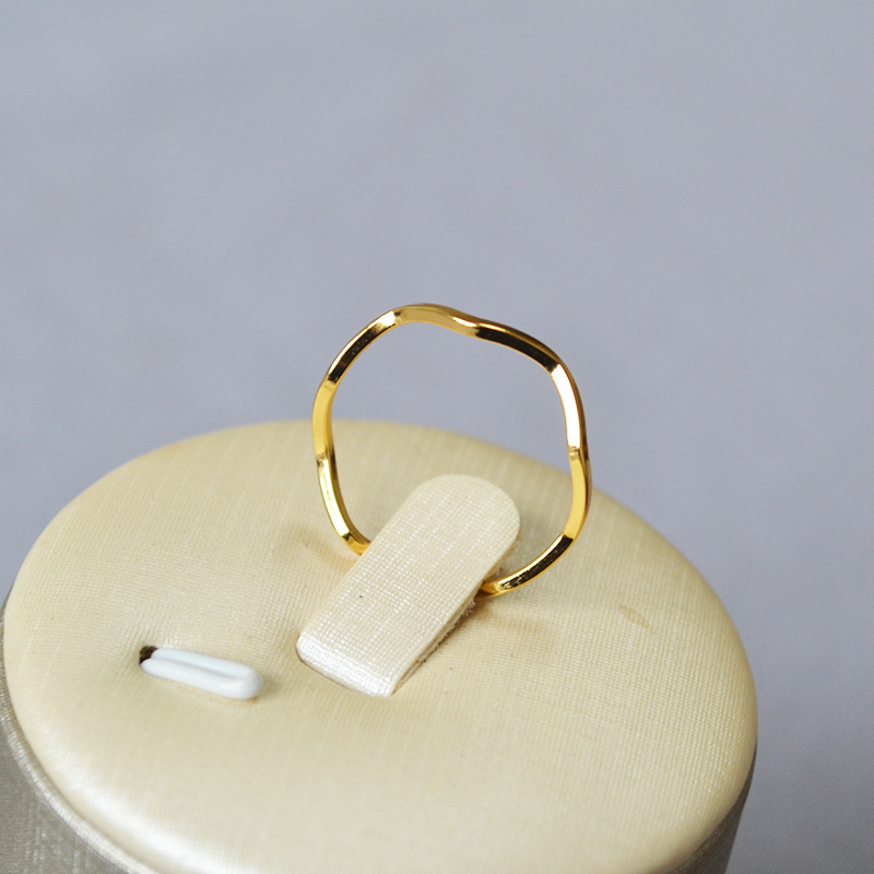 日韩简约素圈波浪曲线黄铜镀金INS风纤细叠带时尚个性戒指食指戒详情10