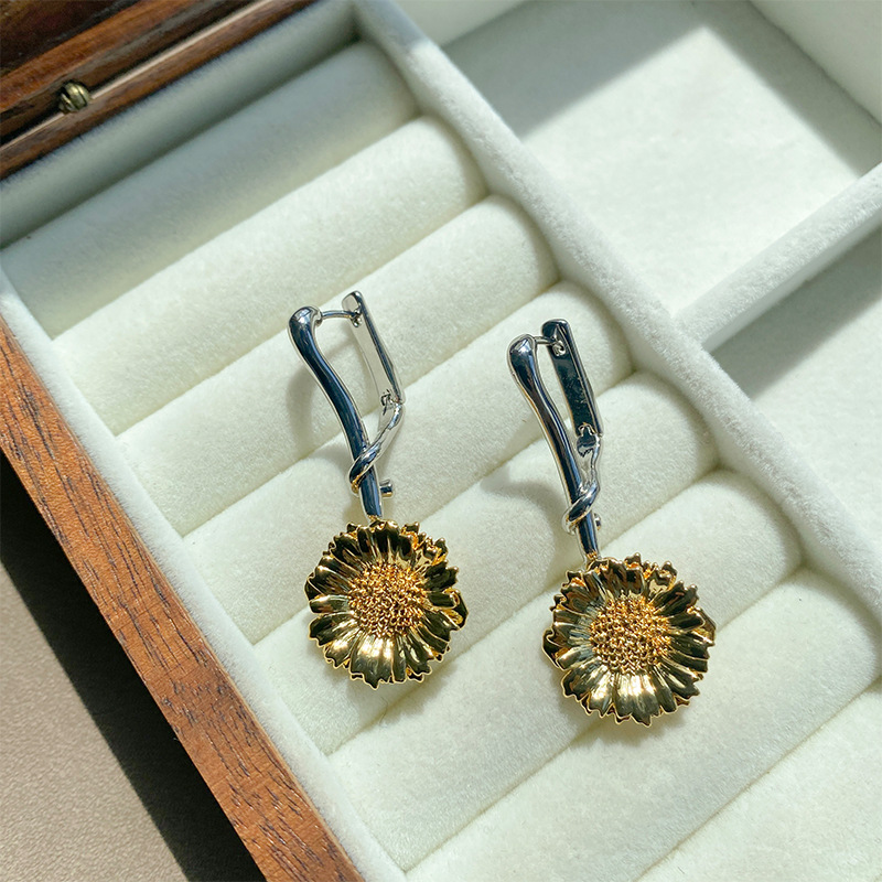 张悦儿同款新款小雏菊耳钉手链女小众设计感高级轻奢气质百搭项链详情10