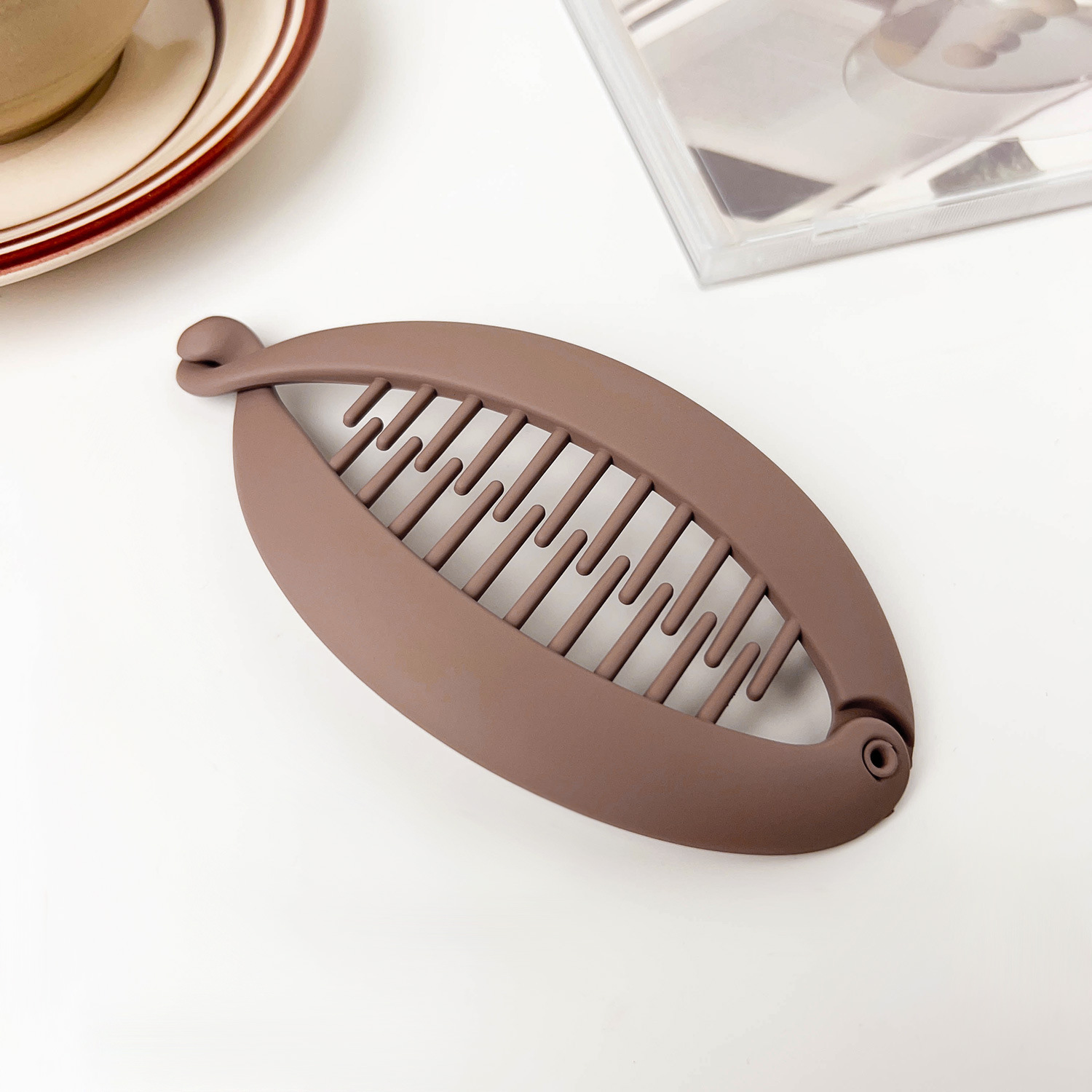 Simple matte hair clip, elegant solid color fish clip, toothed anti-slip ponytail clip, clasp flat hair clip, upright banana clip headwear pic 9