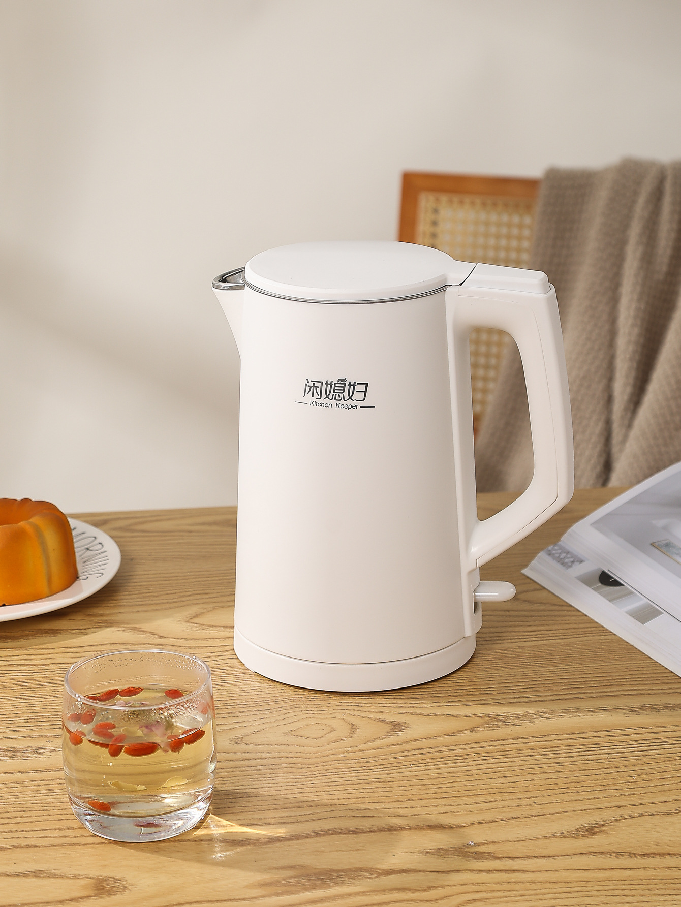 闲媳妇 1.8L烧水壶304不锈钢无缝内胆电热水壶自动断电煮水开水壶详情7
