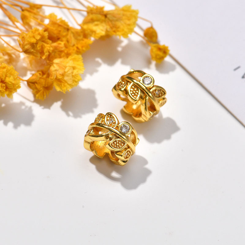 Fashionable style imitation gold color retention retro cloud pattern square four-leaf clover beaded bracelet, DIY accessory wholesale pic 9