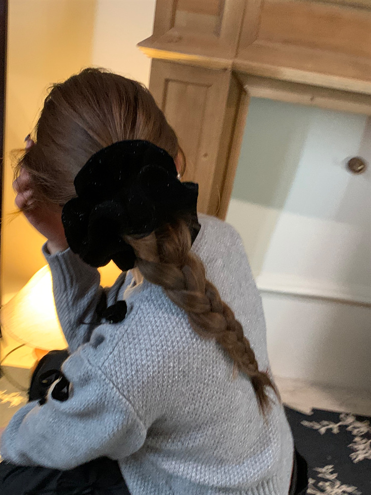 Autumn and winter glittering velvet Starry Sky Large Intestine hair band, high-end and elegant velvet band, hair tie, rubber band, hair accessory pic 8