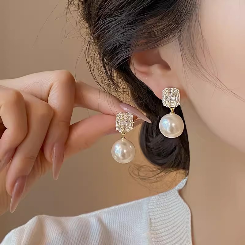 Ins-style pearl earrings for women, 925 silver needle, niche design, butterfly stud earrings, light luxury and high-end feel, earrings, earrings and ear rings pic 24