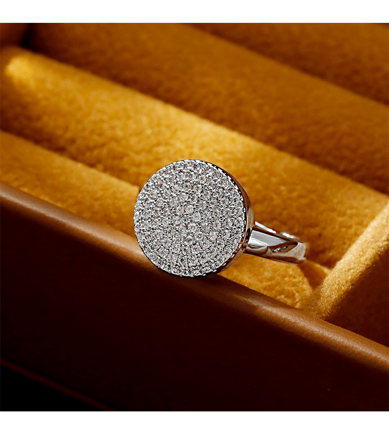 Hyacinth moda europea y americana exquisita incrustada con anillos de disco de diamante para mujeres diseño de nicho temperamento versátil redondo de alta calidad anillo de sentido pic 6