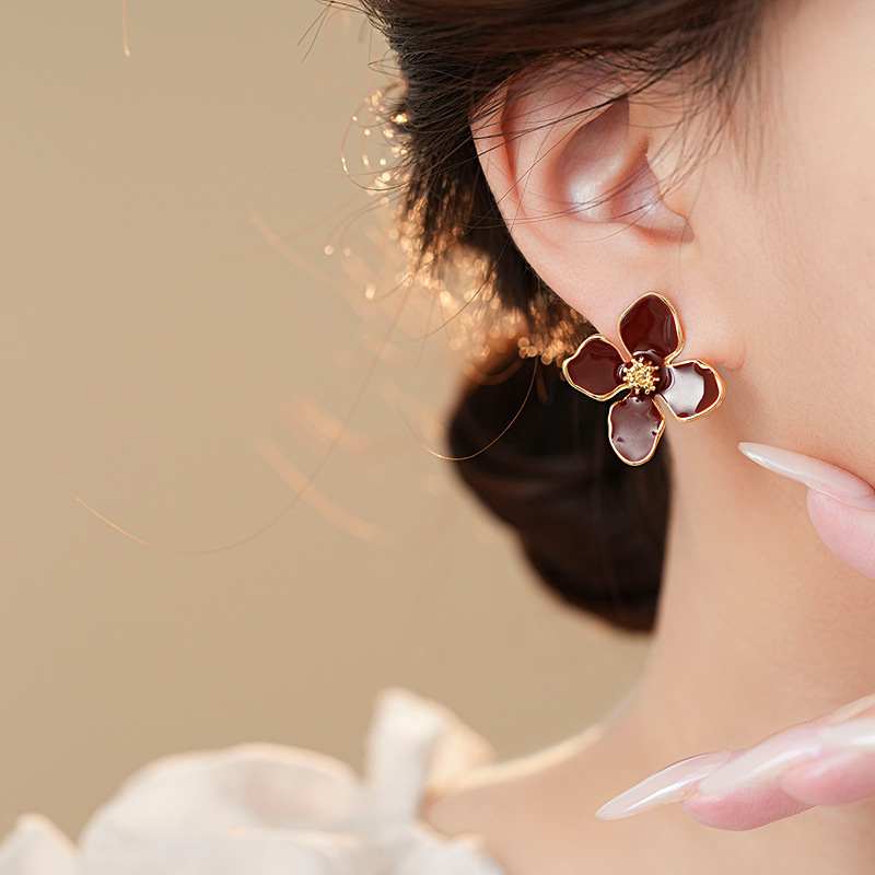 银针美拉德风咖色滴油四瓣花朵耳钉女气质耳环复古高级感耳饰批发详情20