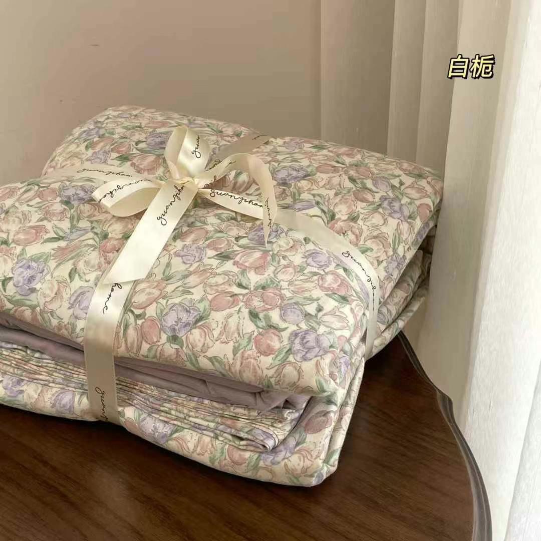 A set of three or four pieces with fresh small floral print double-layer yarn, pure cotton soft naked sleeping quilt cover and cartoon bedding pic 10