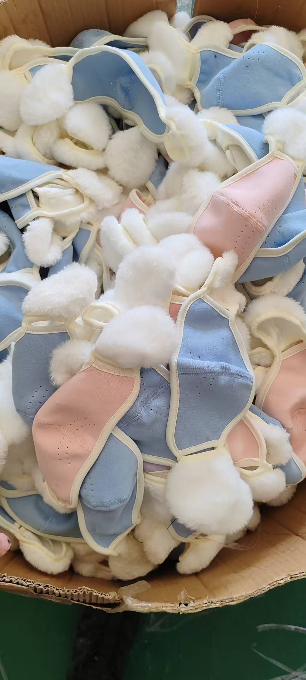 儿童保暖口罩护耳耳罩二合一纯色透气立体男女孩学生防寒毛绒耳套详情10