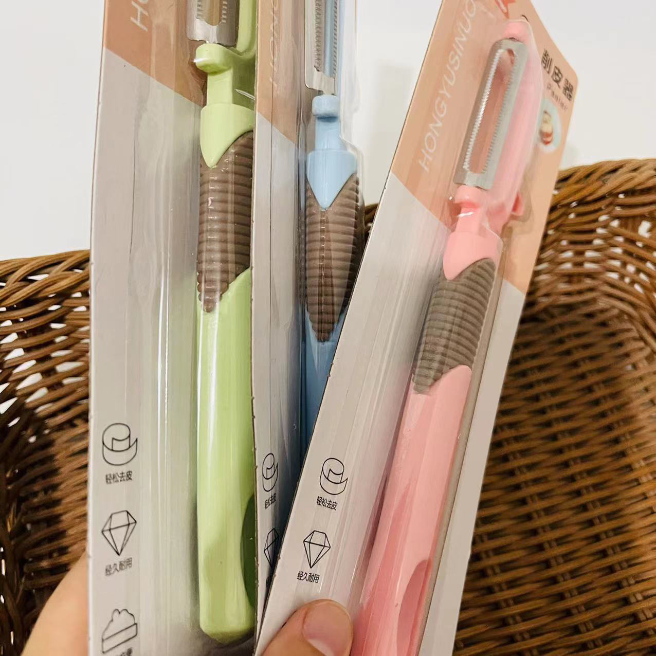 【 Zone 2-10 】0730 Peeler 60/ box 720/ box 0730 Suction Card Peeler, Peeling Knife Plastic Handle Serrated Peeler, Fruit and Melon Peeler wholesale pic 6