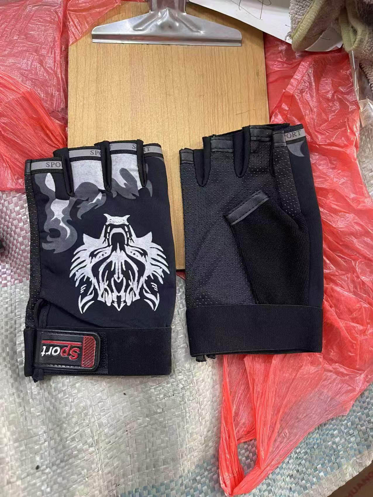 Sports outdoor gloves for men and women, anti-slip and protective training, weightlifting, yoga, fitness, cycling, mountain climbing, driving, half-finger gloves pic 9