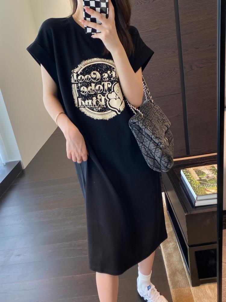 朵妮 一件轻松出门 慵懒时髦落肩袖显瘦长T恤女连衣裙夏新款2023详情13