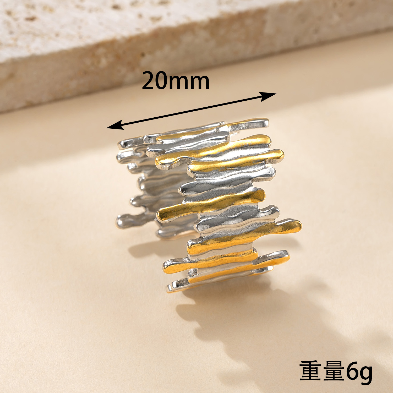 跨境新款钛钢饰品 高级感镀18k金开口戒指油压拼色树叶不锈钢戒指详情5