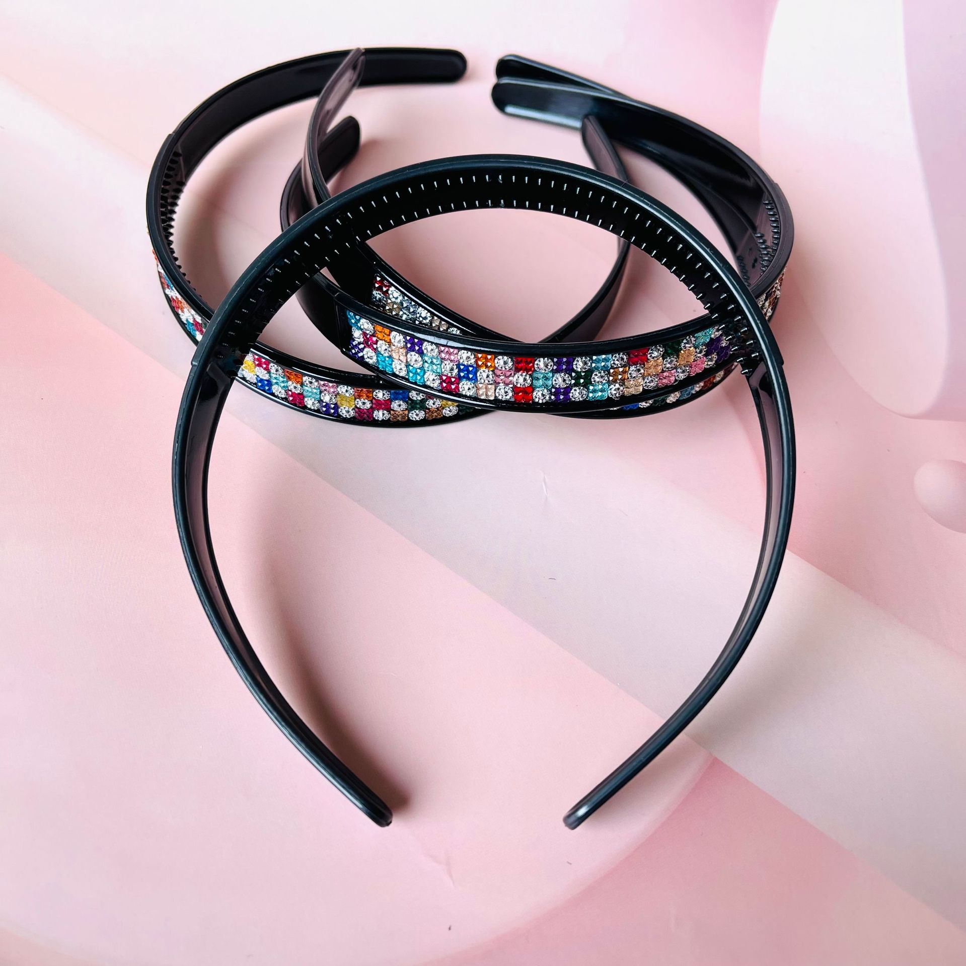 【1-9 Zones 】 Color diamond hair bands 20/ pack 2000/ box Multi-row diamond hair bands, color diamond fashionable headbands, wide hair bands with teeth, anti-slip headwear and hair accessories 1 yuan 2 yuan wholesale pic 4