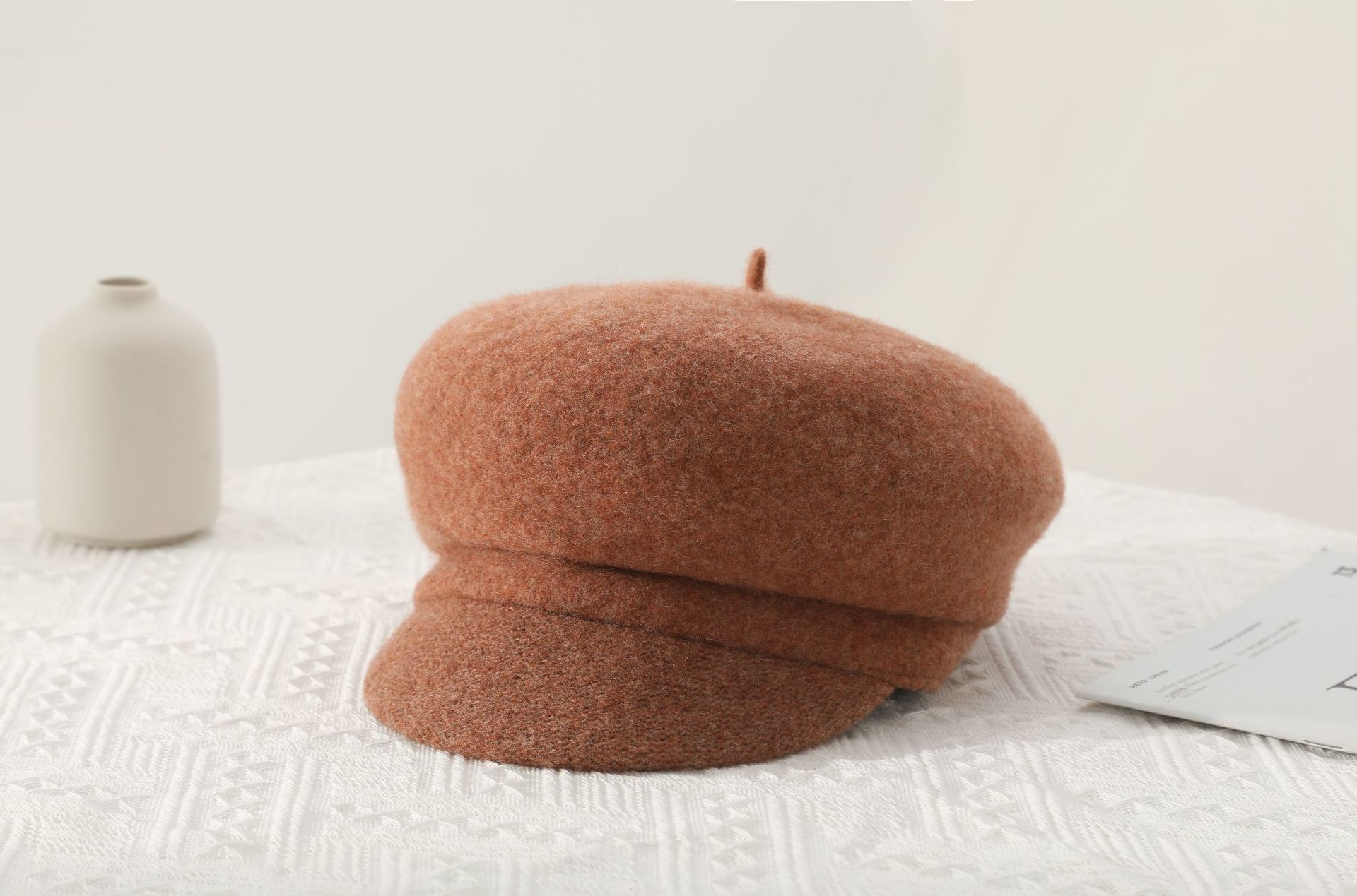 Designer all-wool newsboy cap for women, asymmetrical painter cap for autumn and winter, British style, versatile beret pic 8
