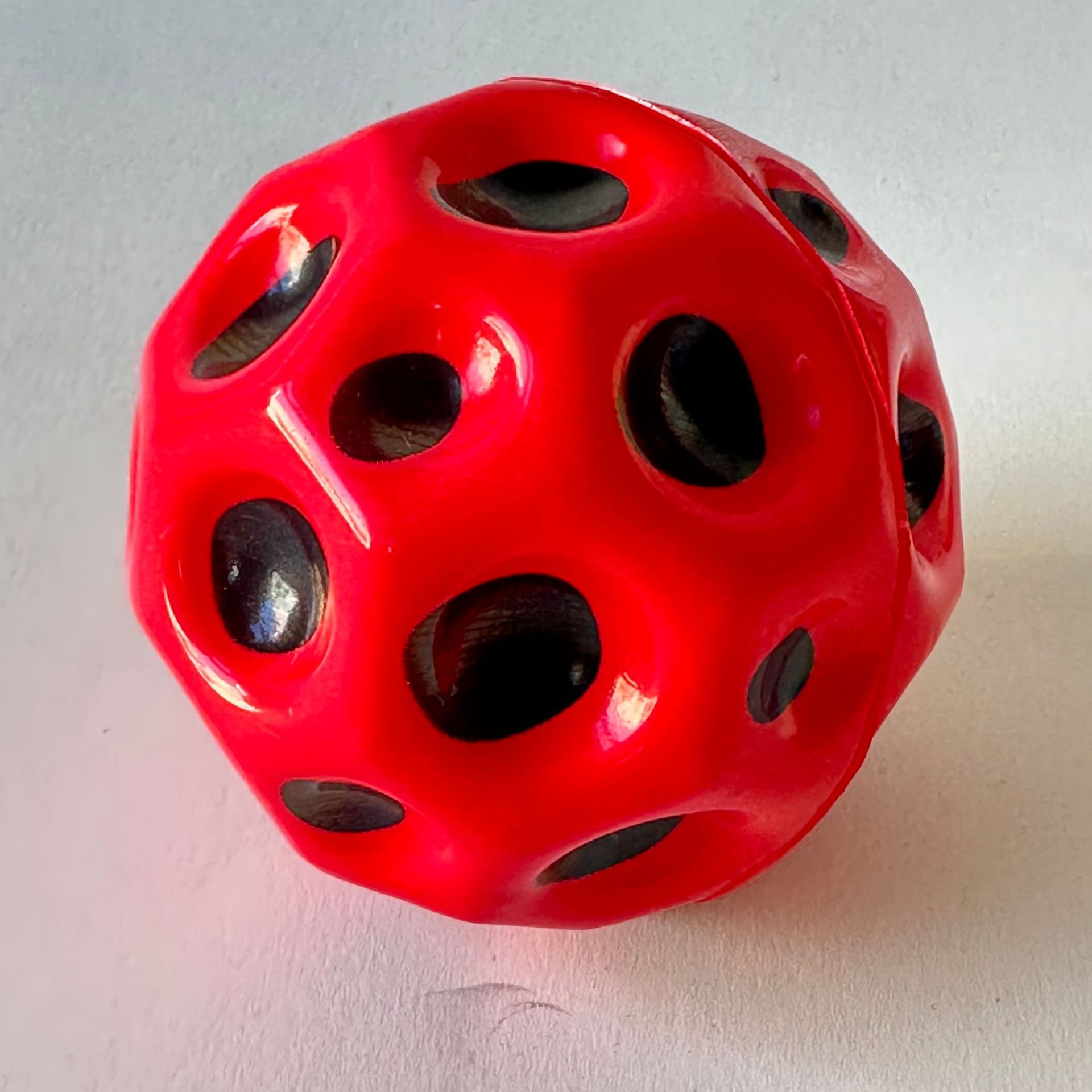 PU7cm反重力月球石弹力球儿童高弹蹦蹦球休闲运动玩具洞洞球详情6