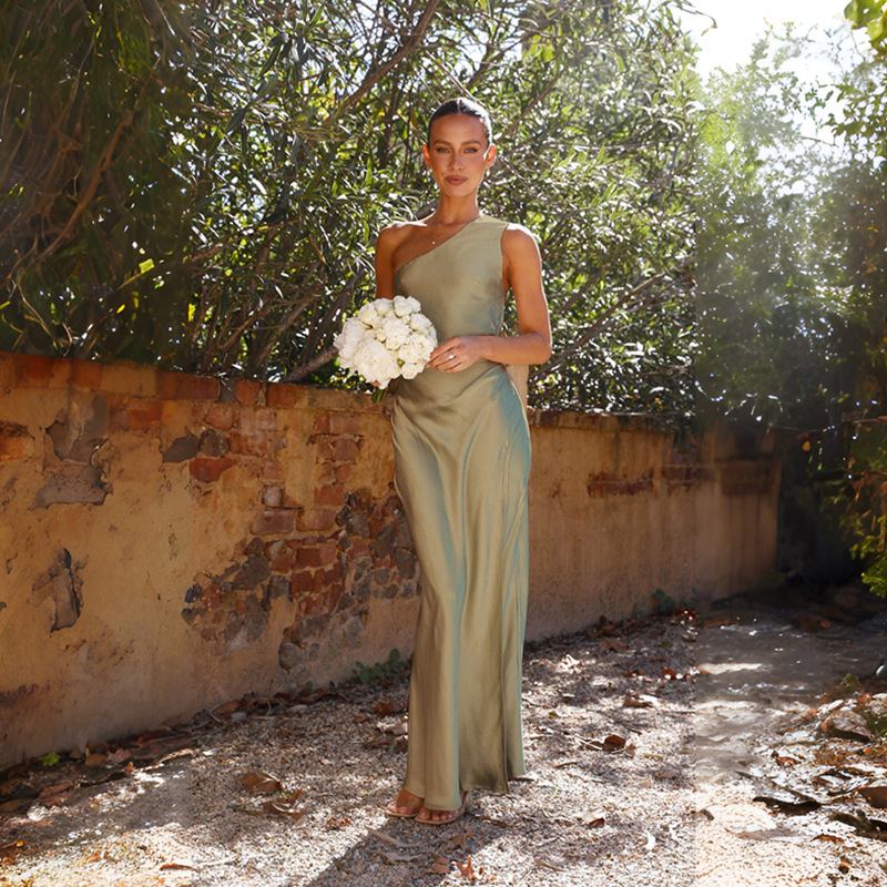 Cross-border Amazon 2024 Spring/Summer, European and American style, slimming, single-shoulder, socialite style, slit, sexy satin dress for women pic 37