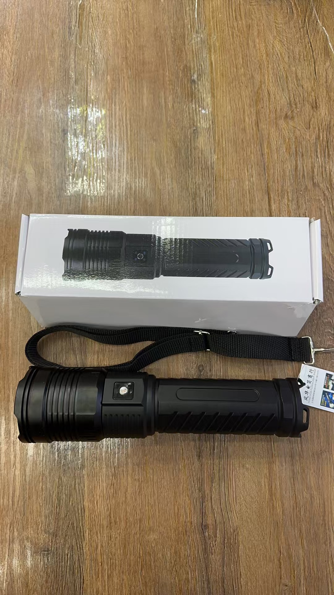 跨境超远远射白激光穿天炮高功率电显伸缩变焦户外双光强光手电筒详情19