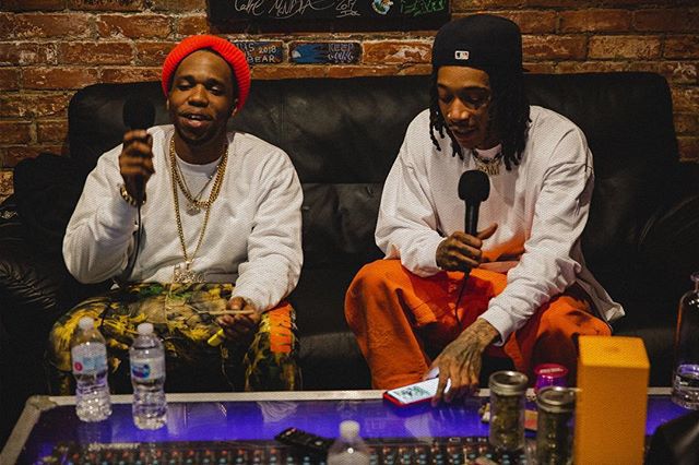 European size oversized off-the-shoulder solid color American heavyweight small collar T-shirt hip-hop pure cotton short-sleeved loose T-shirt pic 8