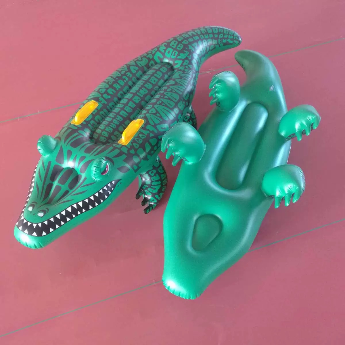 厂家直供超大充气PVC水上动物造型网红坐骑鳄鱼水上大人浮床泳圈涉水运动用品充气床充气浮排详情1