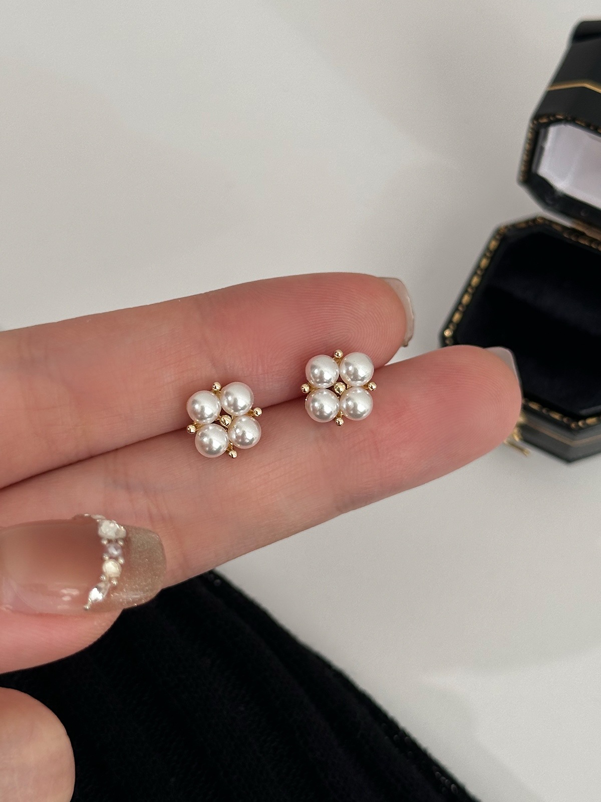 925 silver needle freshwater pearl small stud earrings for women, French, simple and elegant, a popular accessory pic 6