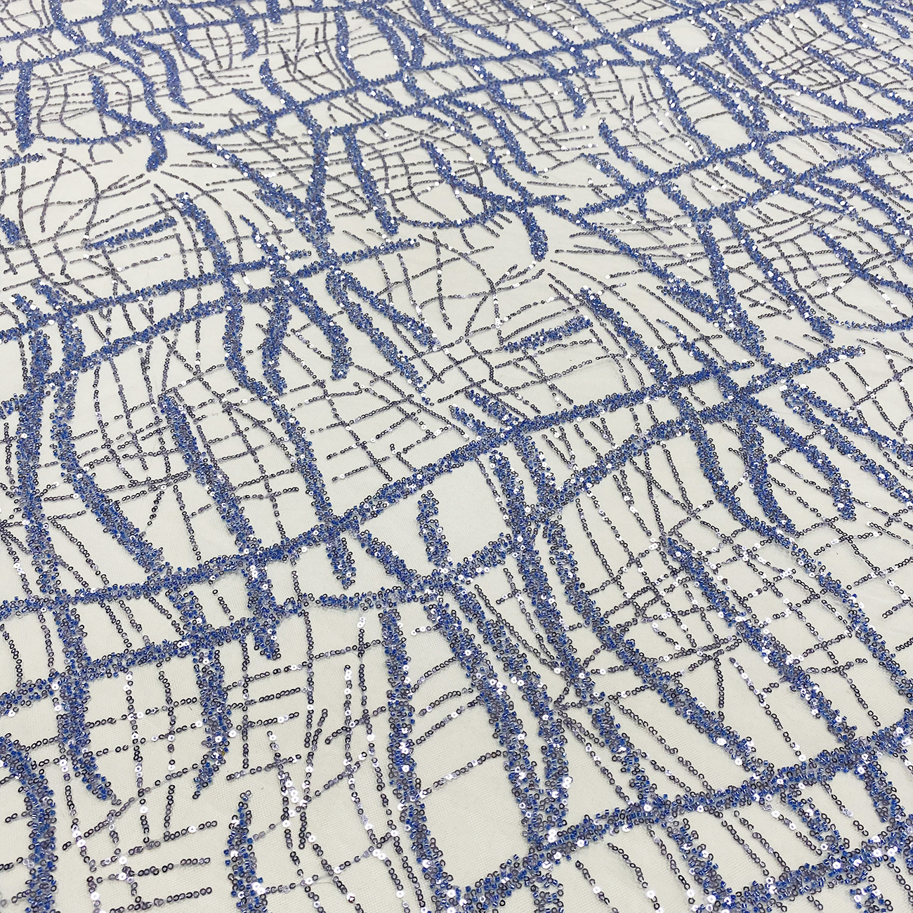 白色现货珠管珠子亮片绣花面料网布蕾丝绣花婚纱礼服面料市场专供详情6