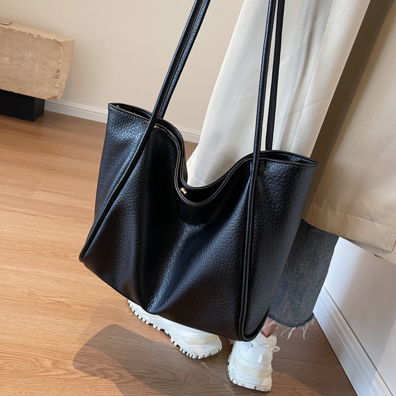 大容量女包包2025软皮质感单肩包休闲百搭上班通勤手提托特包热卖详情6