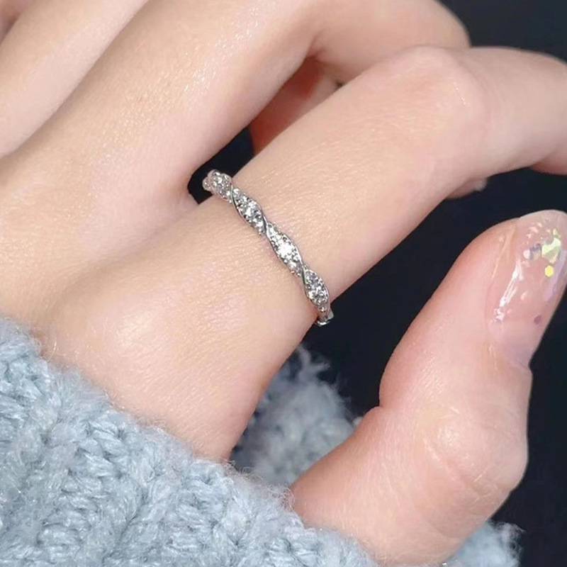 2025小清新开口可调节女麻花缠绕款食指戒素圈轻奢小众戒指详情6