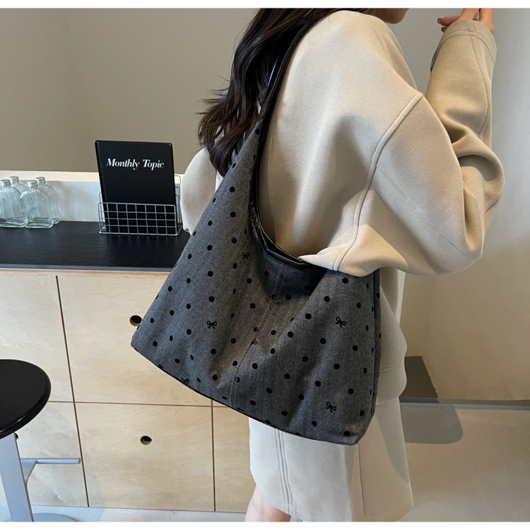 通勤大容量女包新款流行波点单肩包时尚百搭托特水桶包都市斜挎包详情26