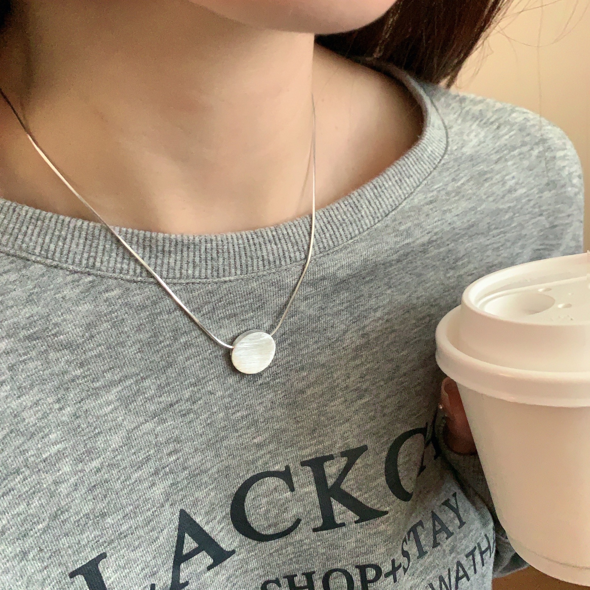 s925 sterling silver 12.6 brushed round piece necklace for women, light luxury, ins, niche design sense collarbone chain, simple and versatile, cold style pic 5