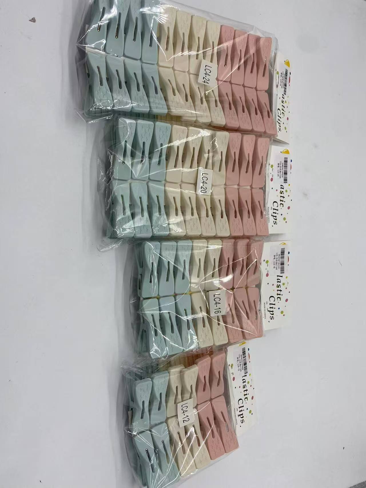 Macaron color extra bag of clothes clips, sock clips, plastic storage clips, clothes drying and washing tools, 2 yuan store goods pic 4