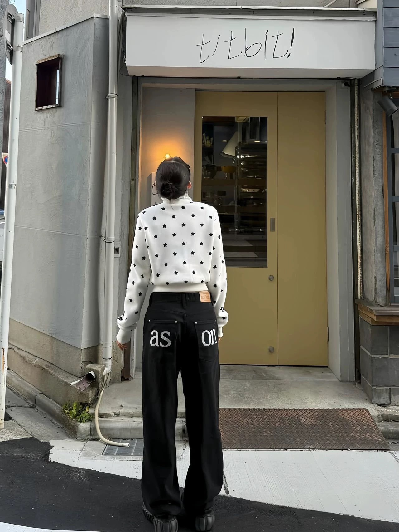 韩国小众 aso*秋新款口袋字母刺绣牛仔裤宽松直筒显瘦高腰长裤女详情11