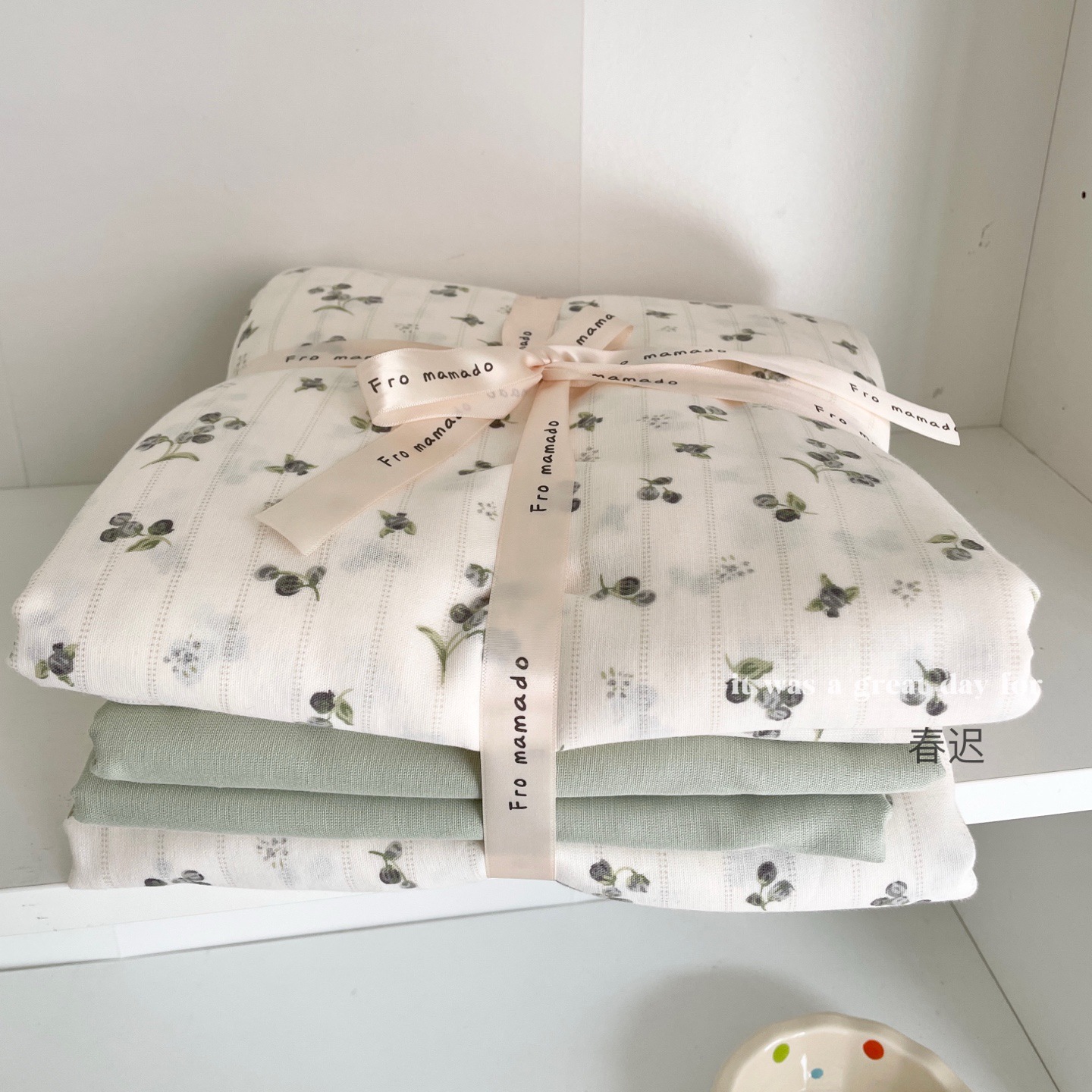 A set of three or four pieces with fresh small floral print double-layer yarn, pure cotton soft naked sleeping quilt cover and cartoon bedding pic 72